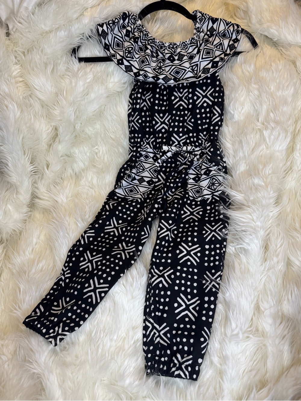 Genuine Kids OshKosh Black White Tribal Ruffle Jumpsuit 3T EUC